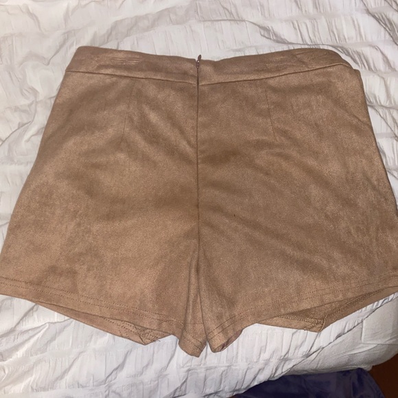 DESIGN LAB SUEDE ENVELOPE SKORT - Picture 3 of 3